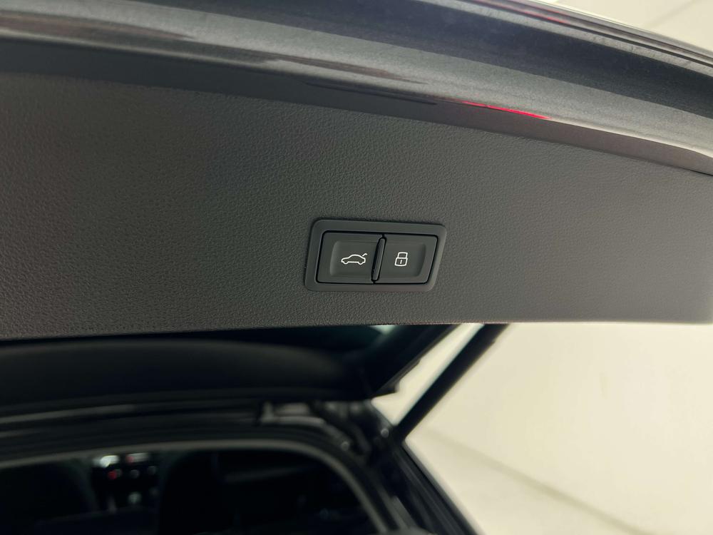 Audi Audi Q2L
