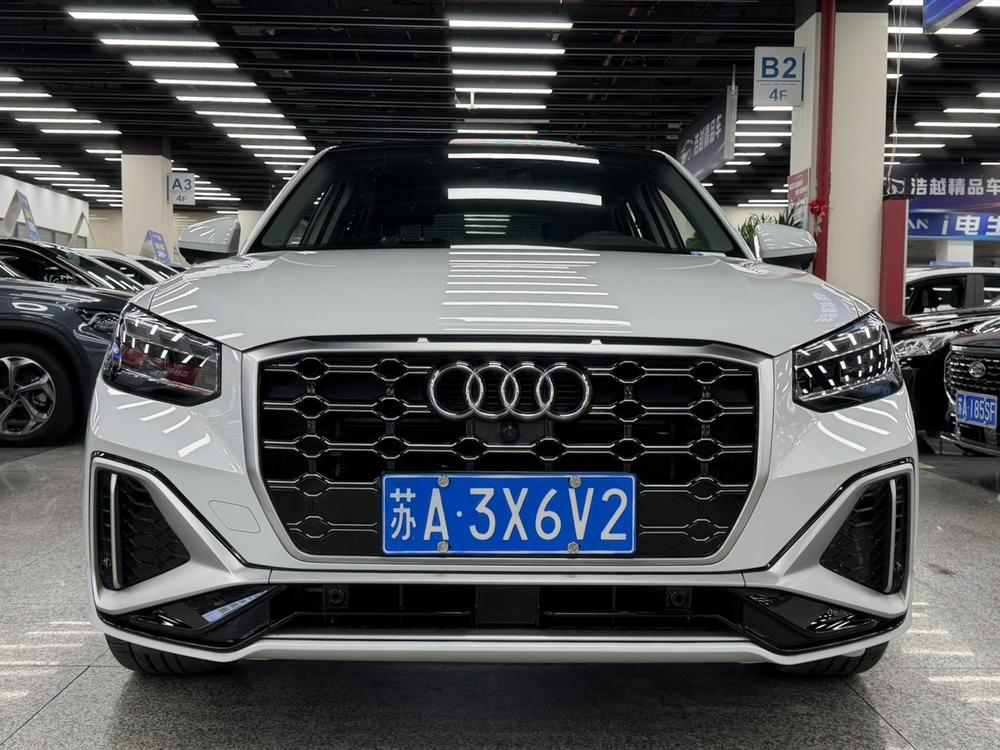 Audi Audi Q2L