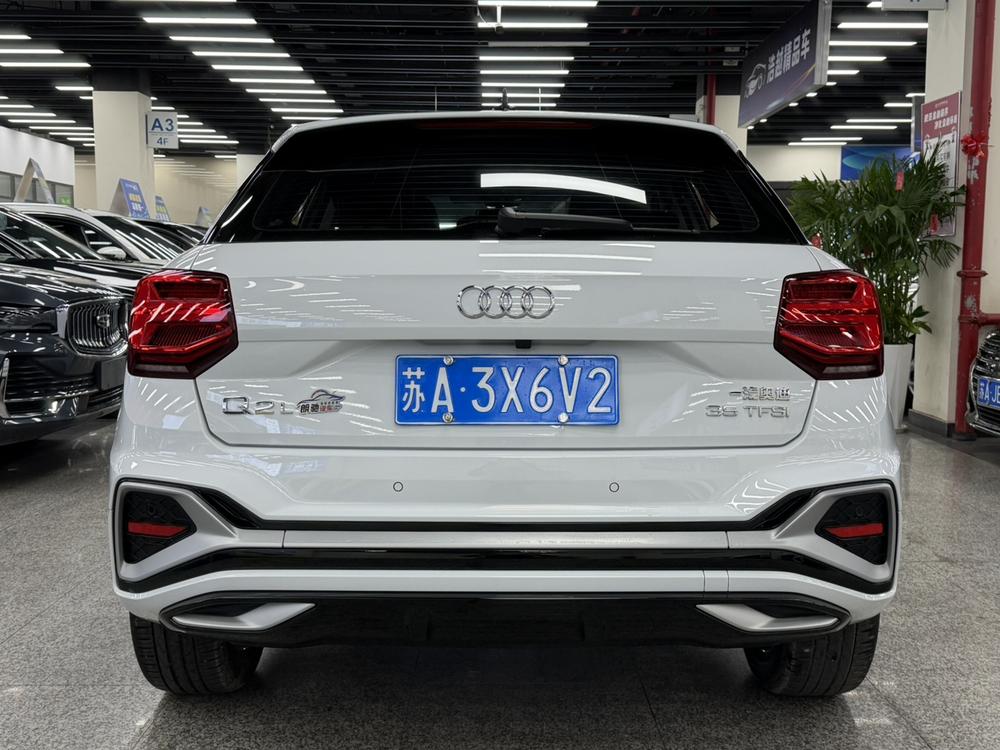 Audi Audi Q2L
