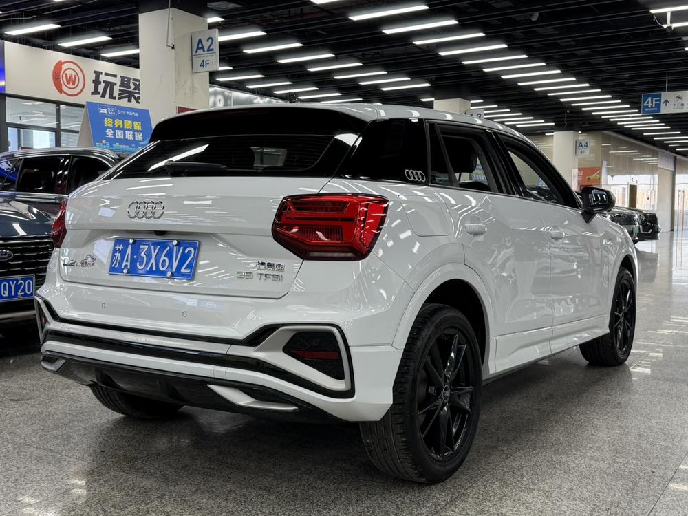 Audi Audi Q2L