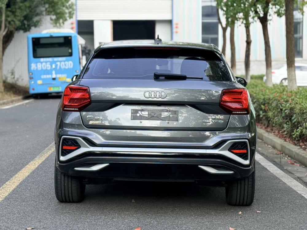 Audi Audi Q2L