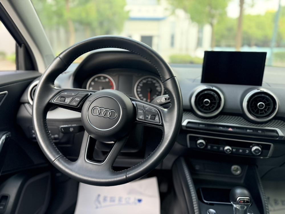 Audi Audi Q2L