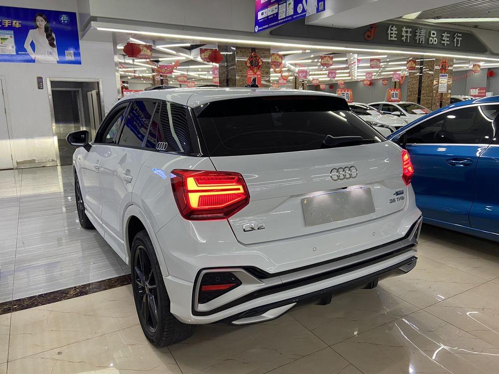 Audi Audi Q2L