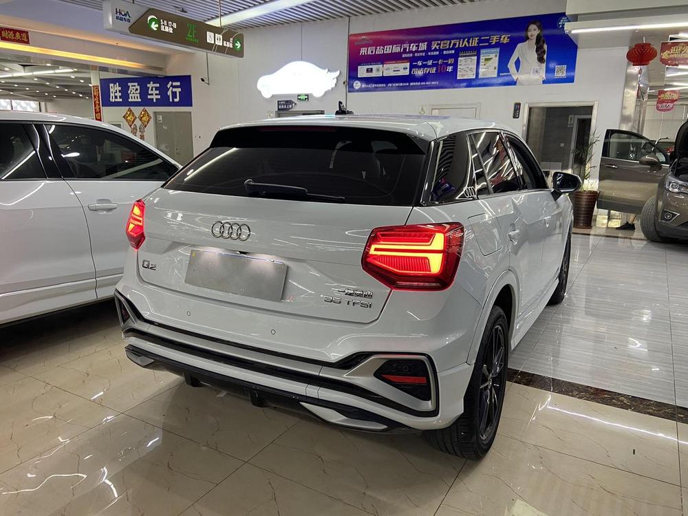 Audi Audi Q2L