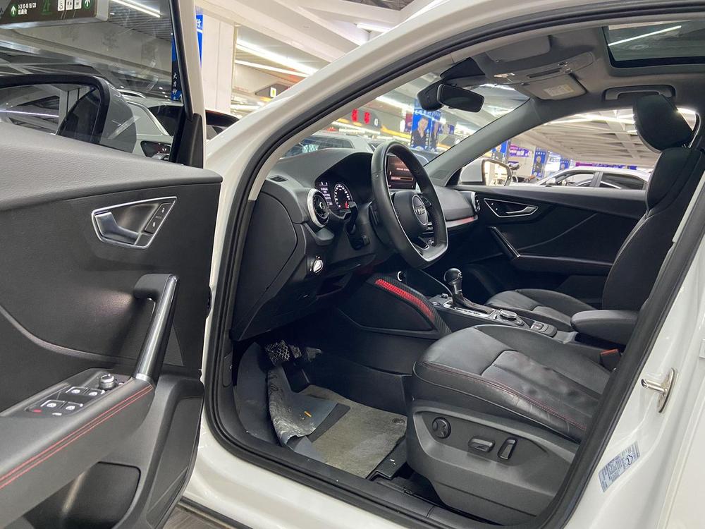 Audi Audi Q2L
