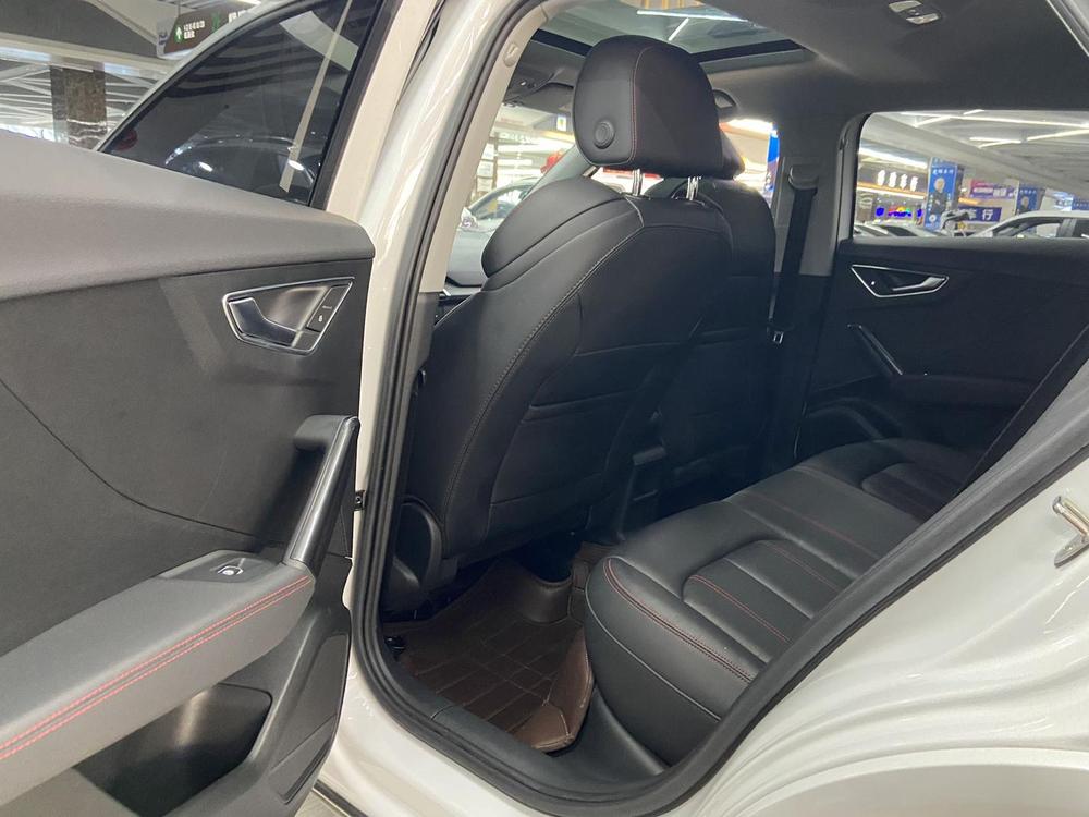 Audi Audi Q2L