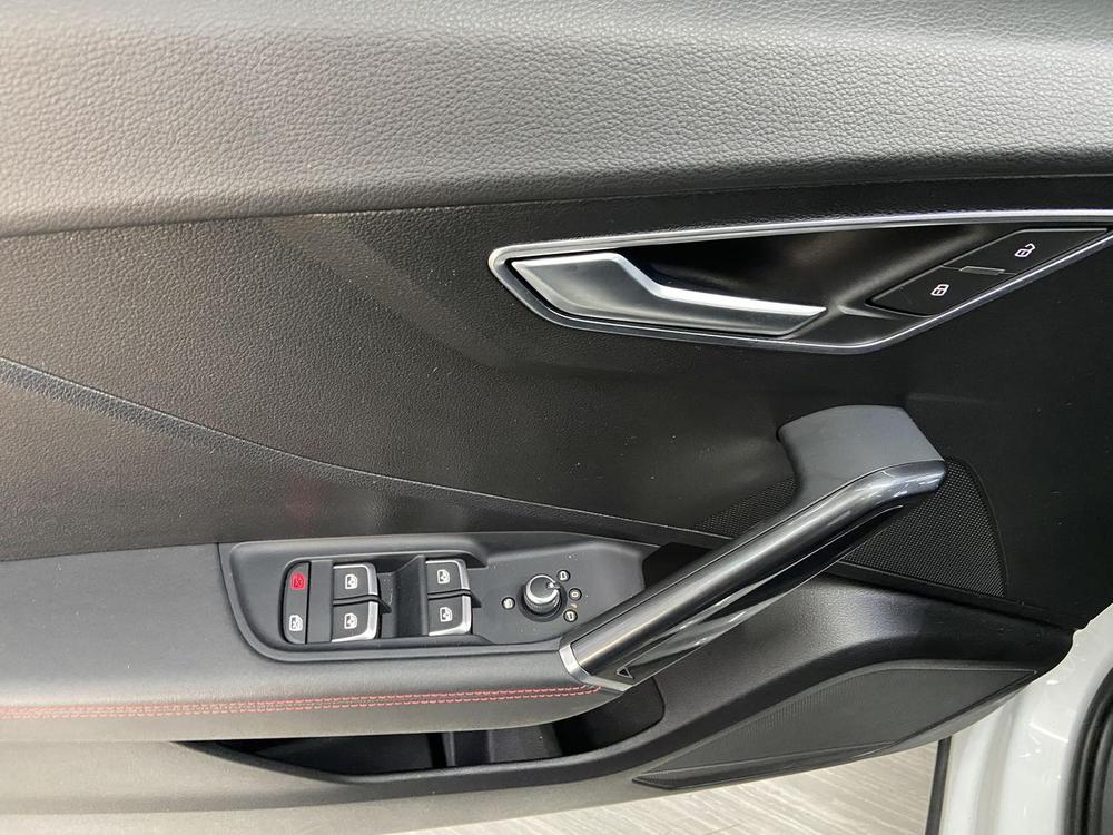 Audi Audi Q2L