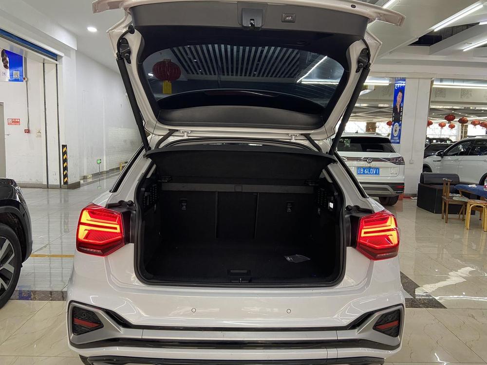 Audi Audi Q2L