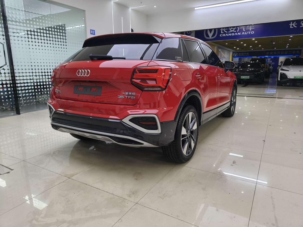 Audi Audi Q2L