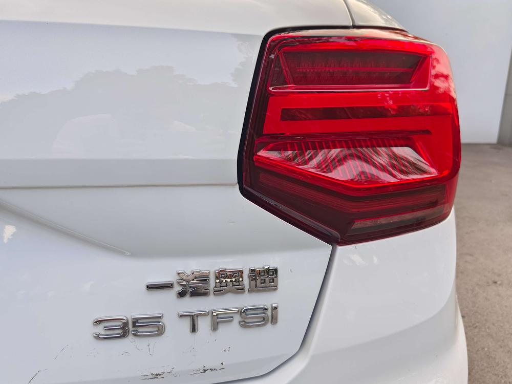 Audi Audi Q2L