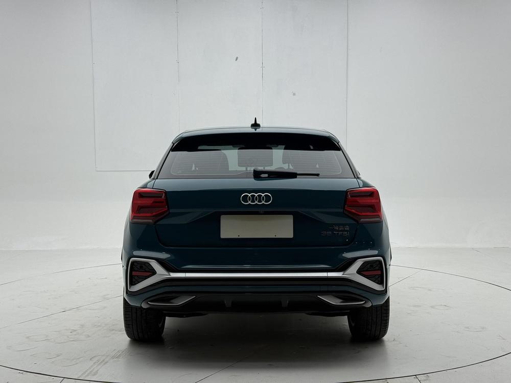 Audi Audi Q2L