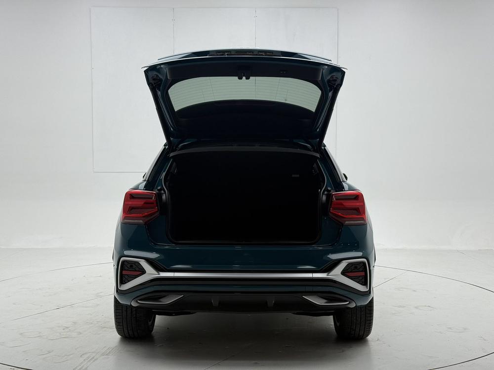 Audi Audi Q2L
