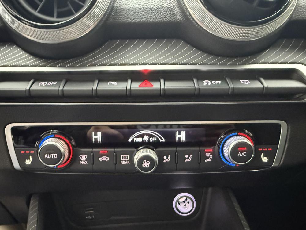 Audi Audi Q2L