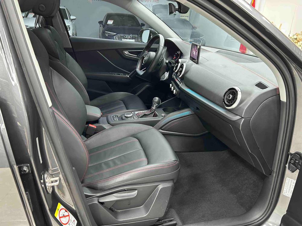 Audi Audi Q2L