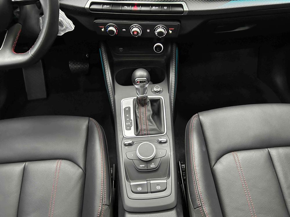 Audi Audi Q2L