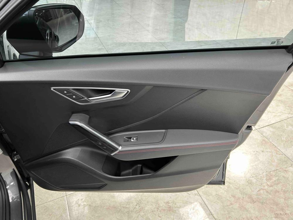 Audi Audi Q2L