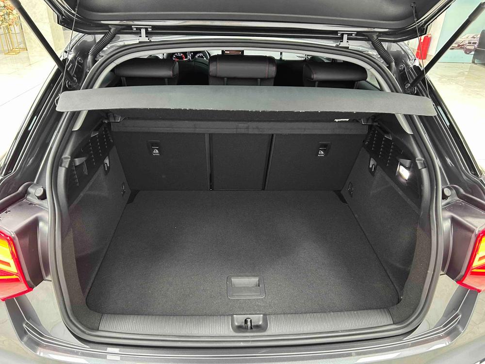 Audi Audi Q2L