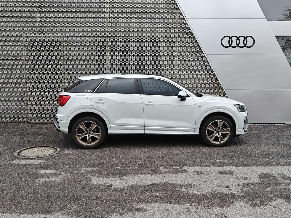 Audi Audi Q2L