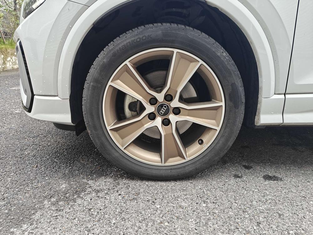 Audi Audi Q2L