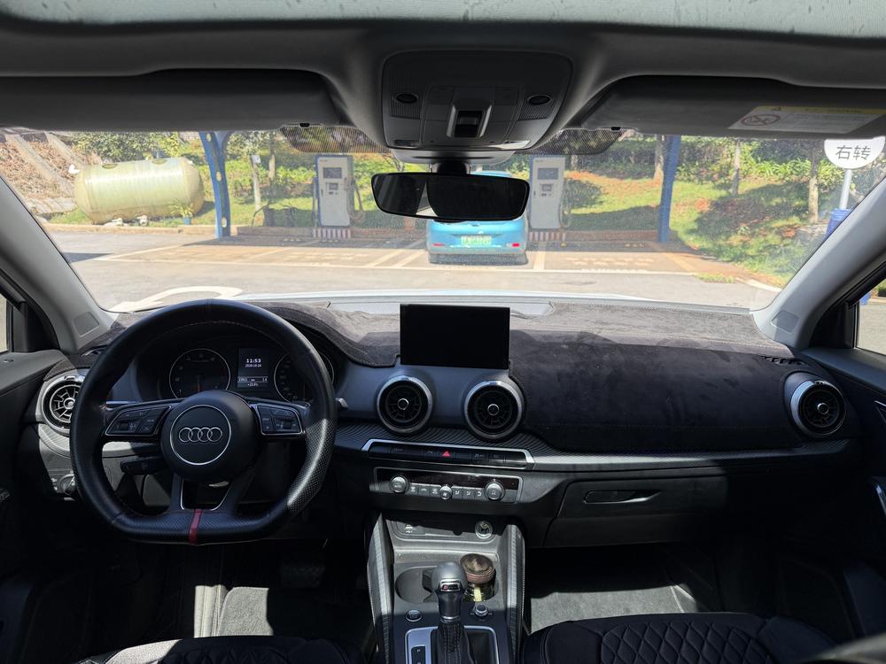 Audi Audi Q2L