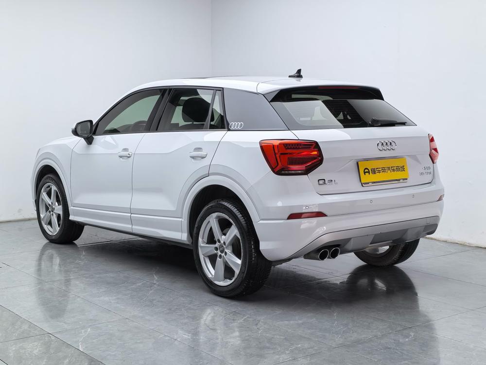 Audi Audi Q2L