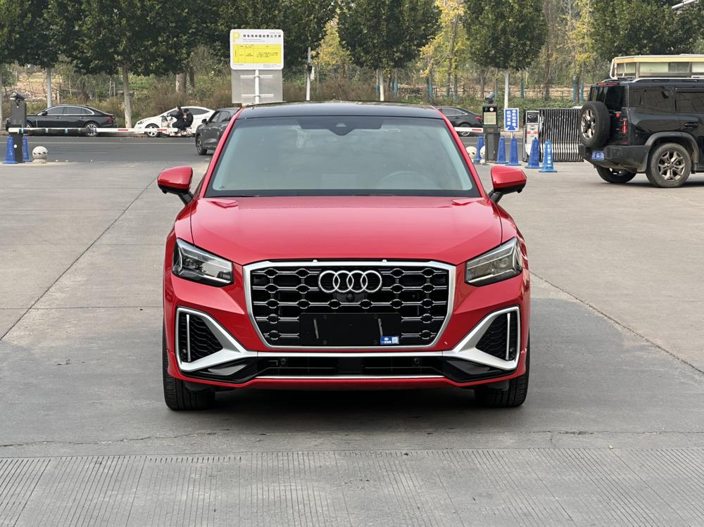 Audi Audi Q2L