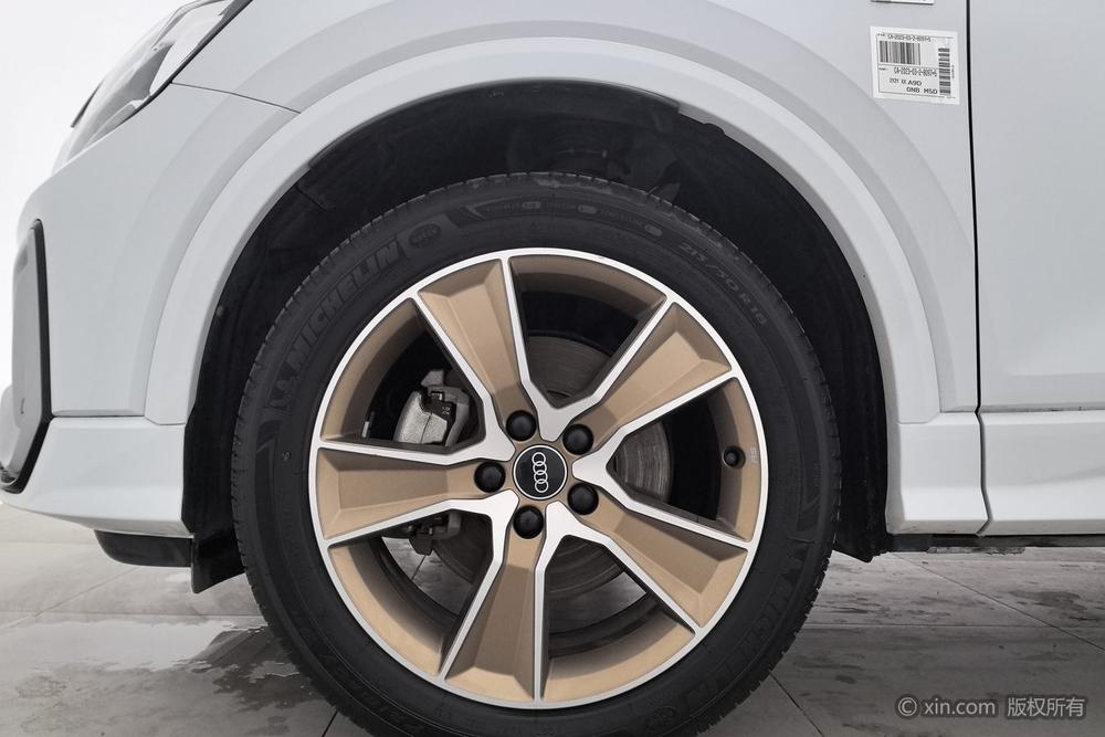 Audi Audi Q2L