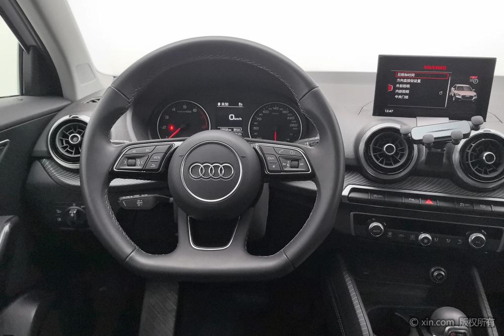 Audi Audi Q2L
