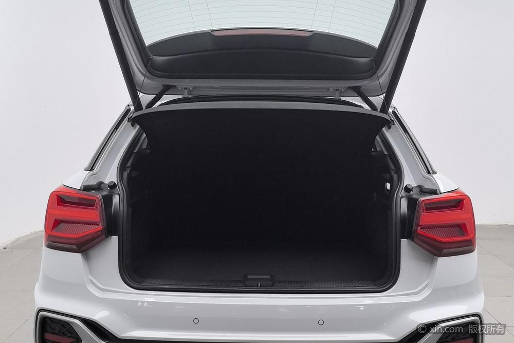 Audi Audi Q2L