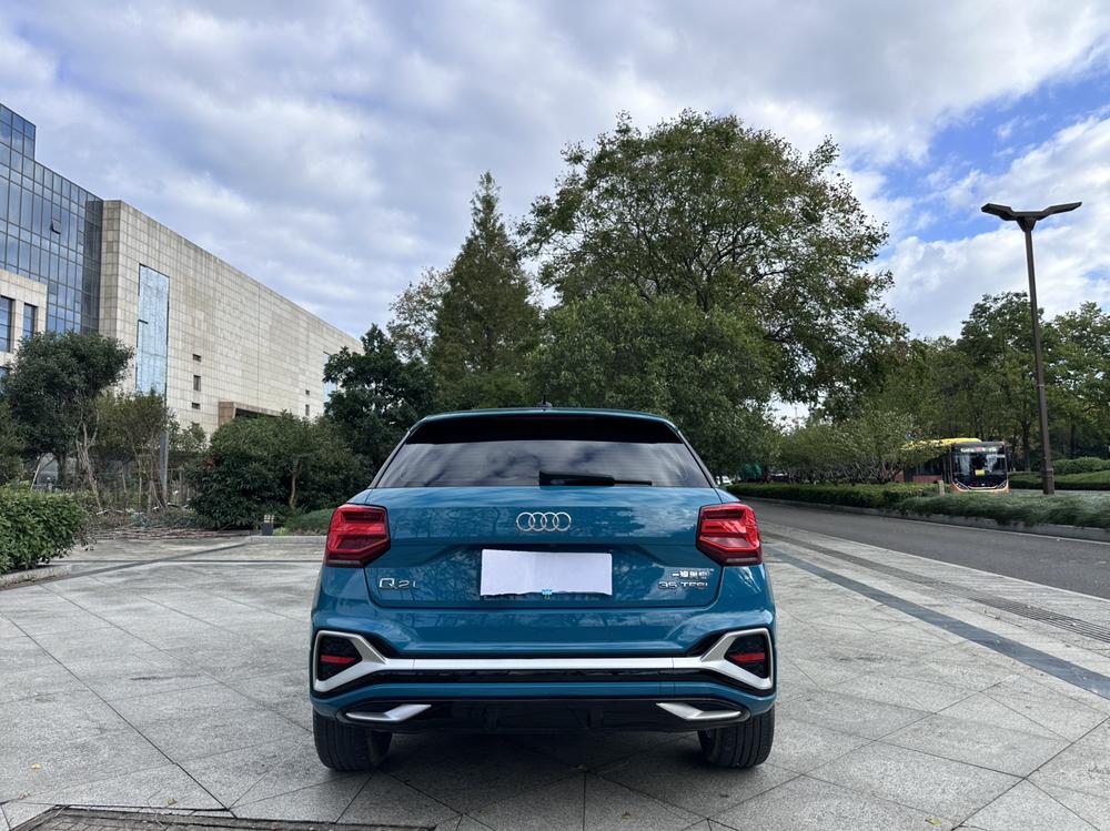 Audi Audi Q2L