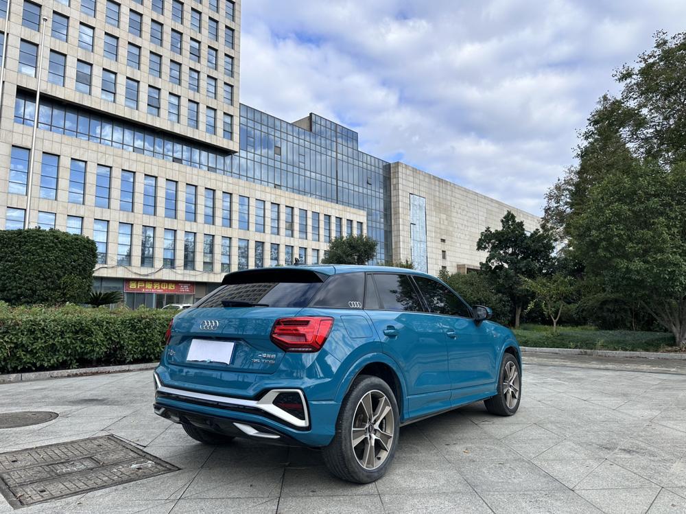 Audi Audi Q2L