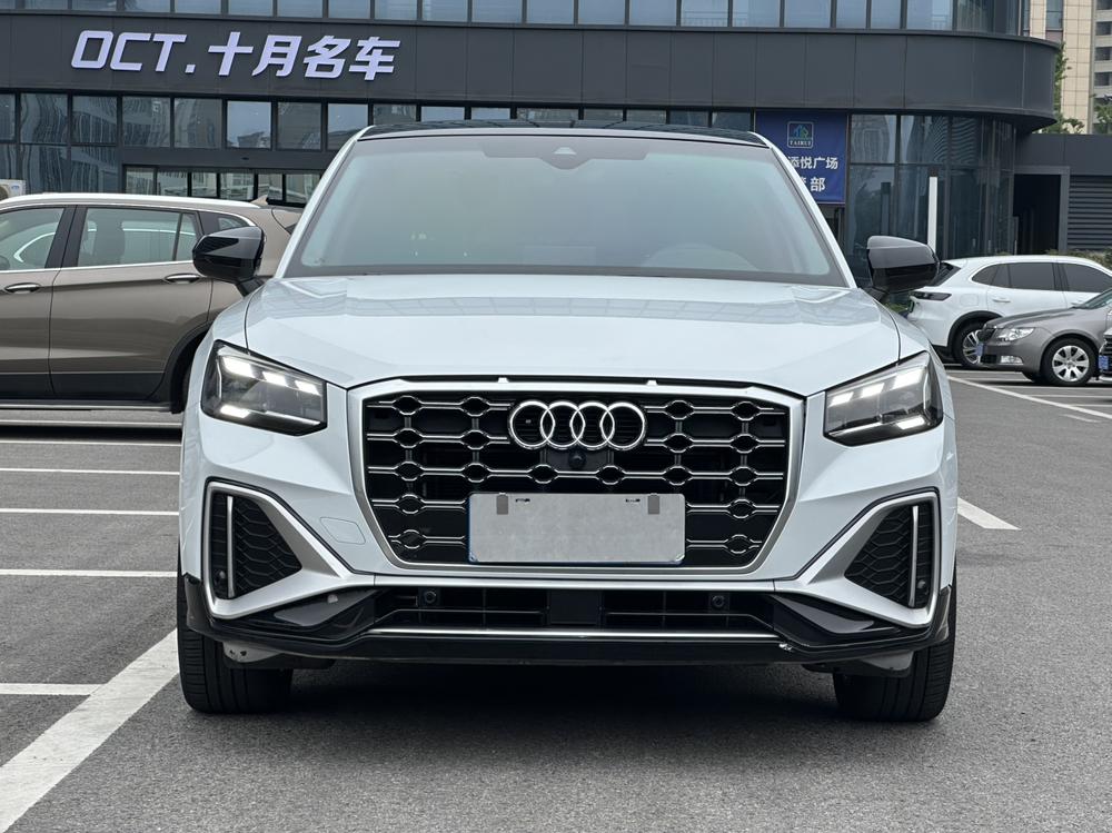 Audi Audi Q2L