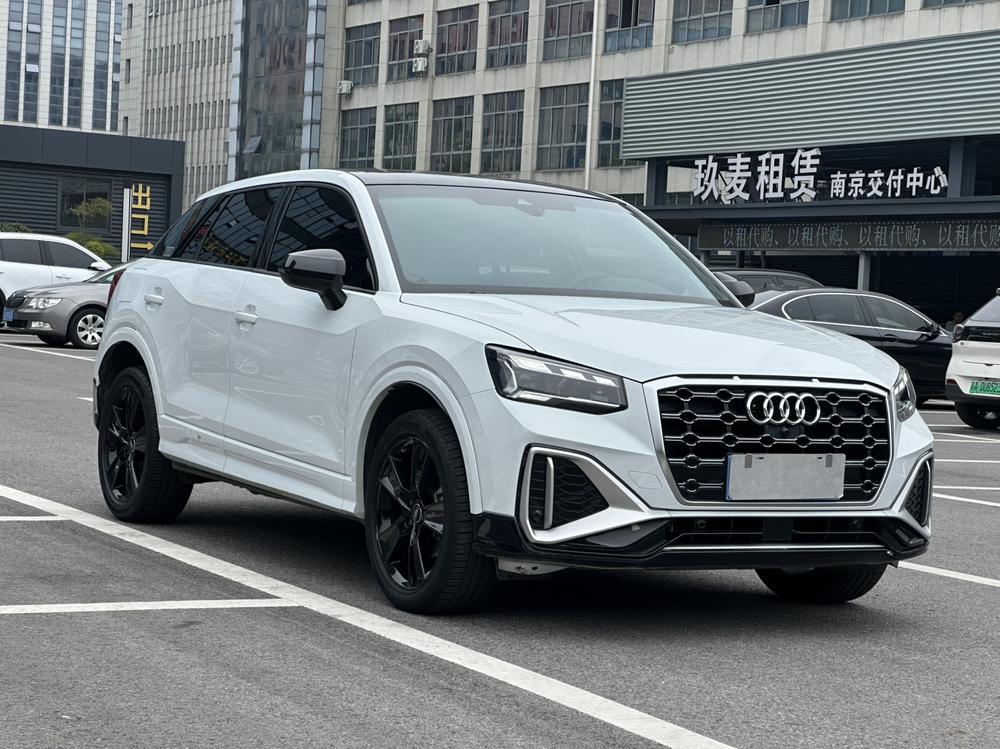 Audi Audi Q2L