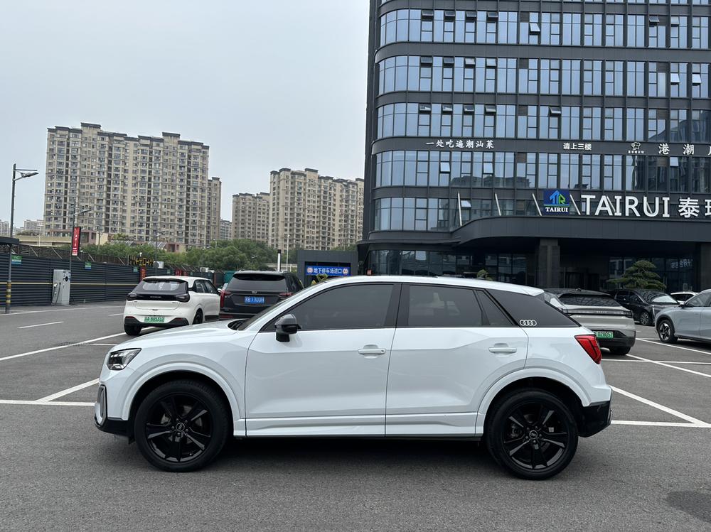 Audi Audi Q2L