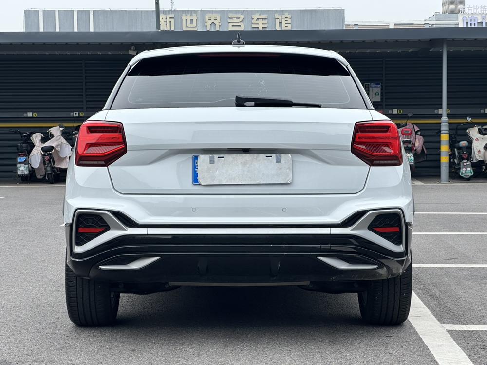 Audi Audi Q2L
