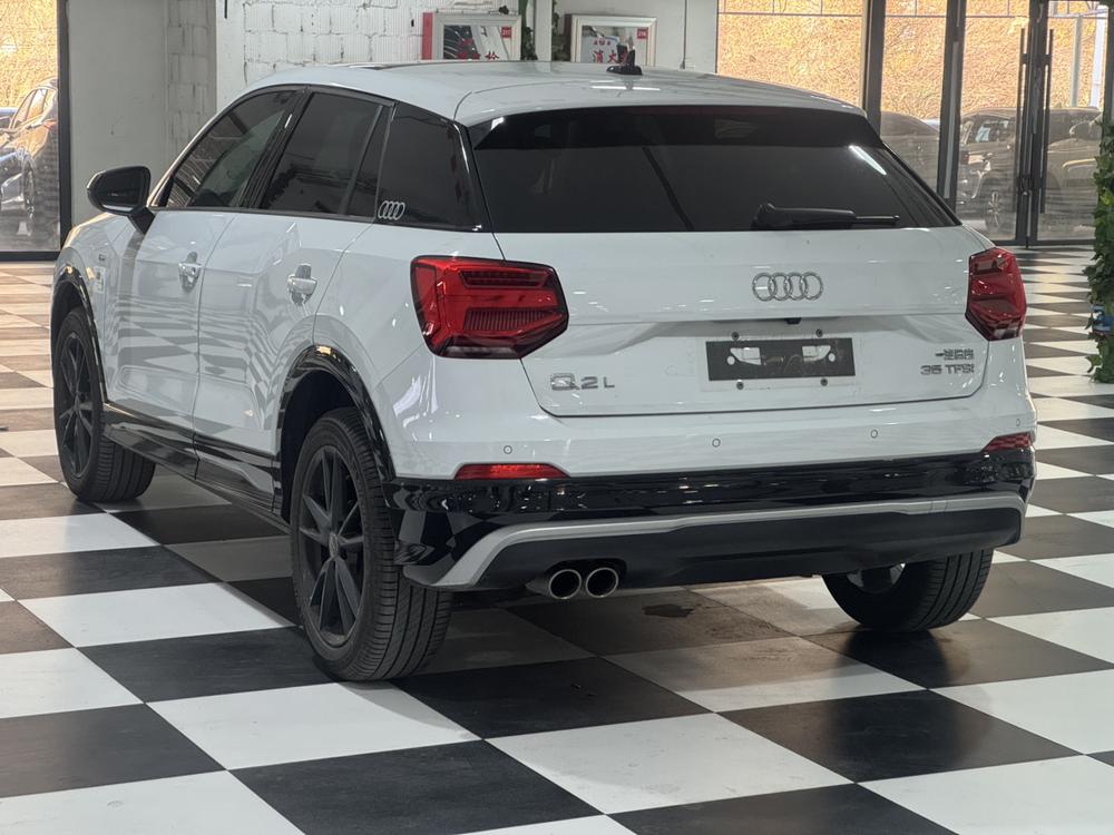 Audi Audi Q2L