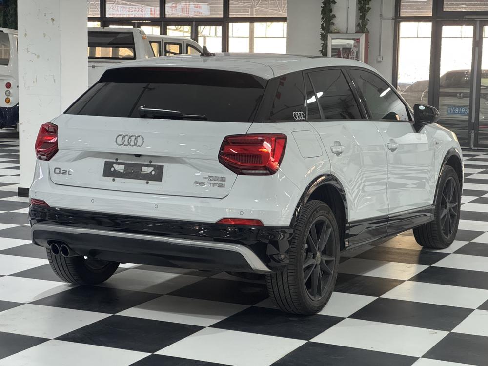 Audi Audi Q2L