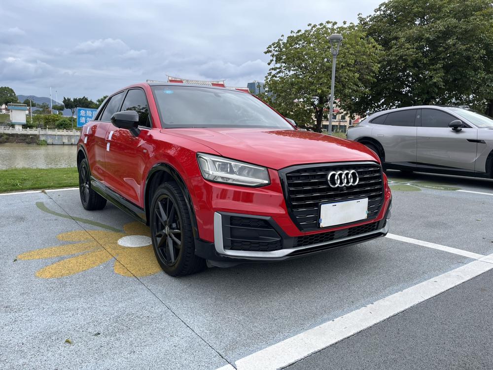 Audi Audi Q2L