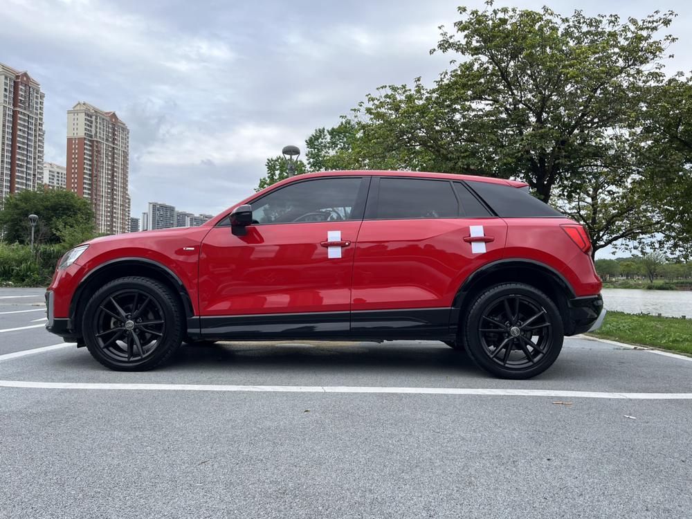 Audi Audi Q2L