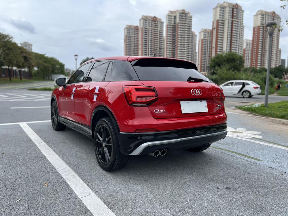 Audi Audi Q2L