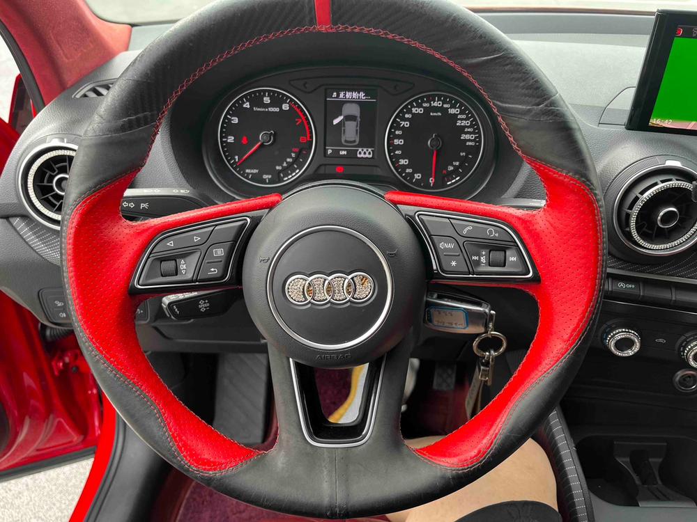 Audi Audi Q2L