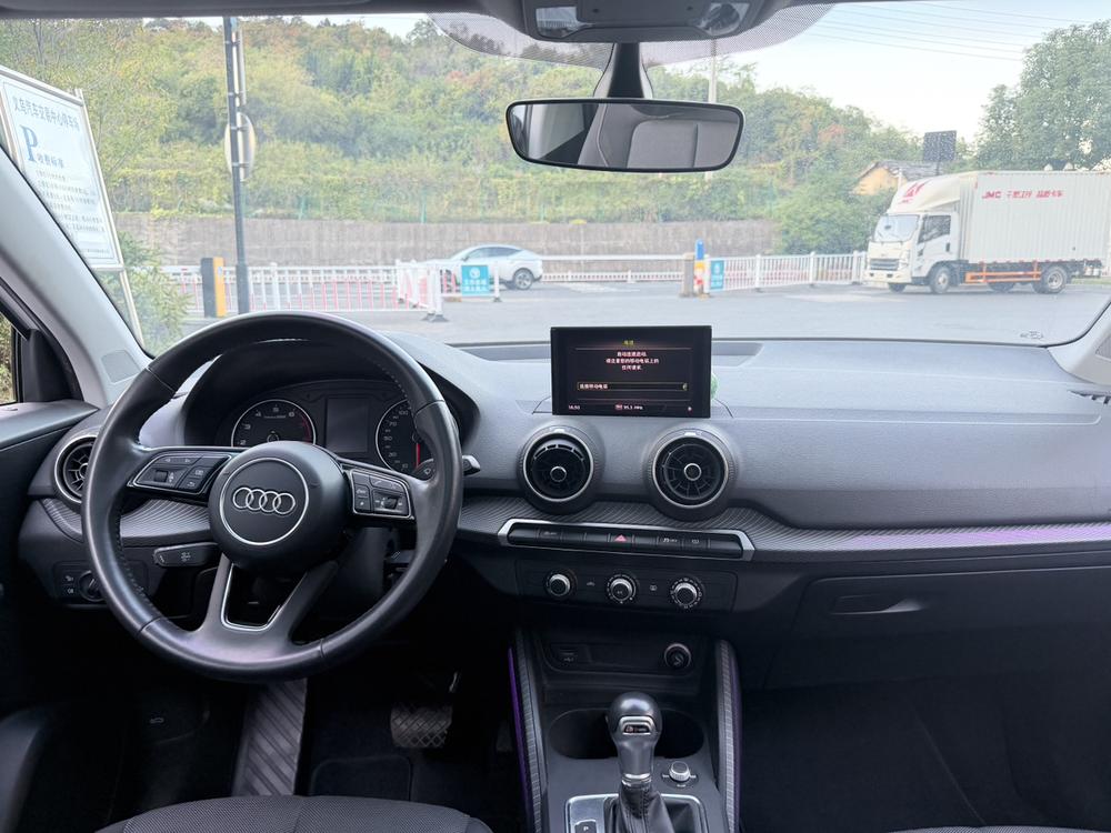 Audi Audi Q2L