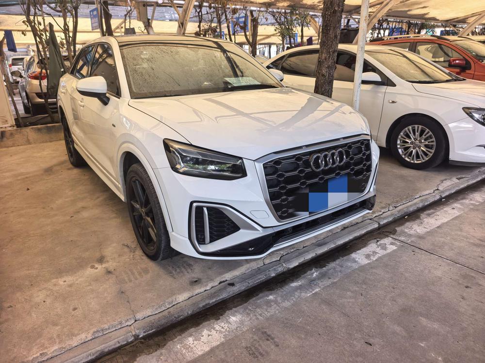 Audi Audi Q2L