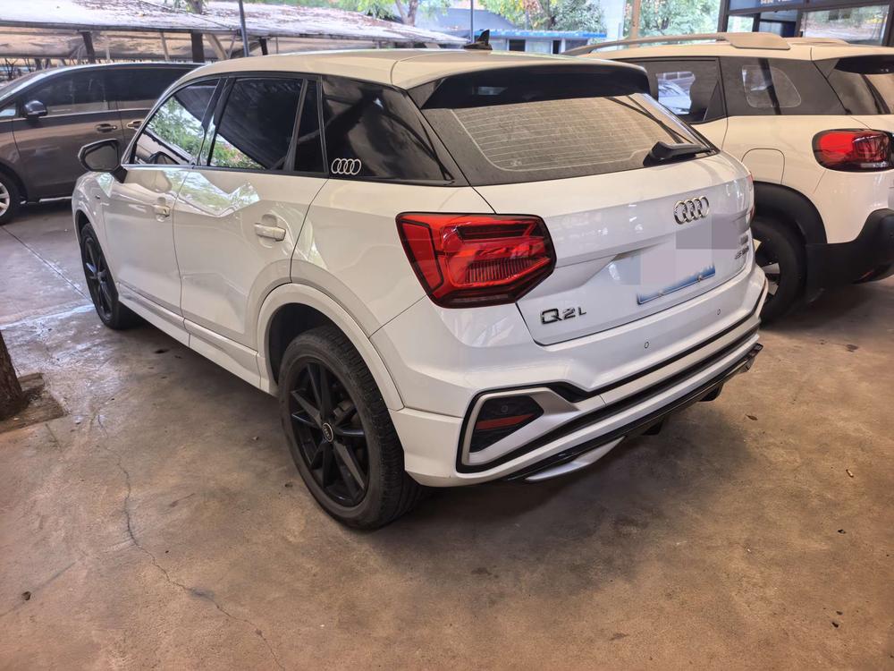 Audi Audi Q2L