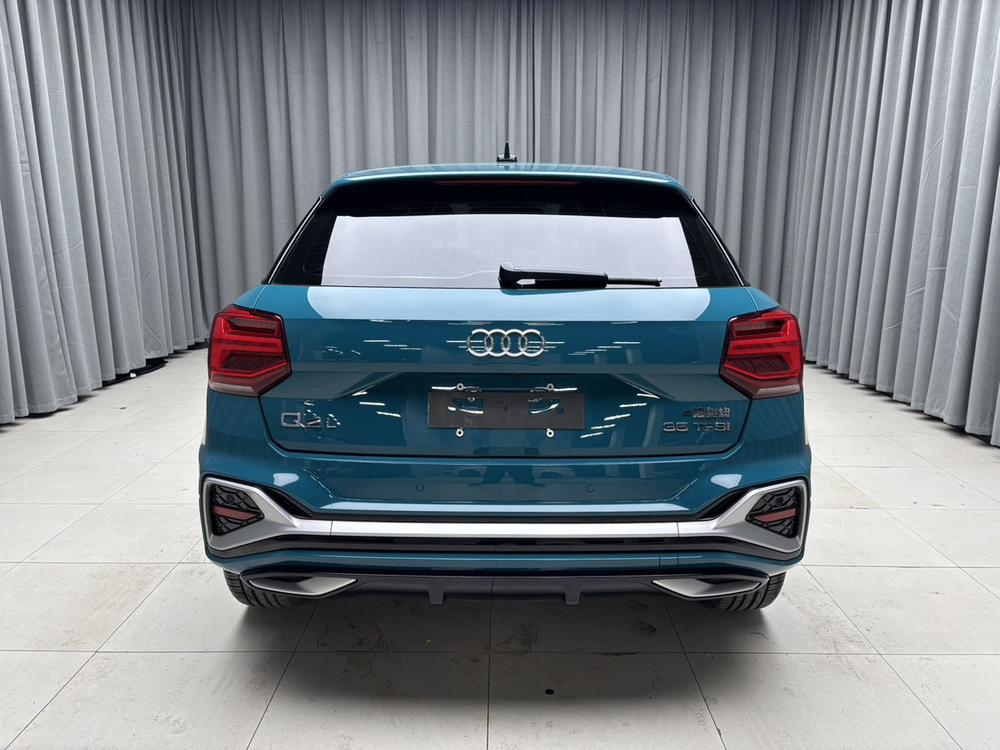 Audi Audi Q2L