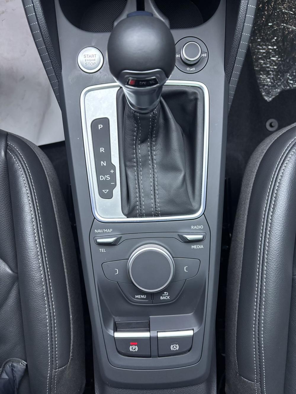 Audi Audi Q2L