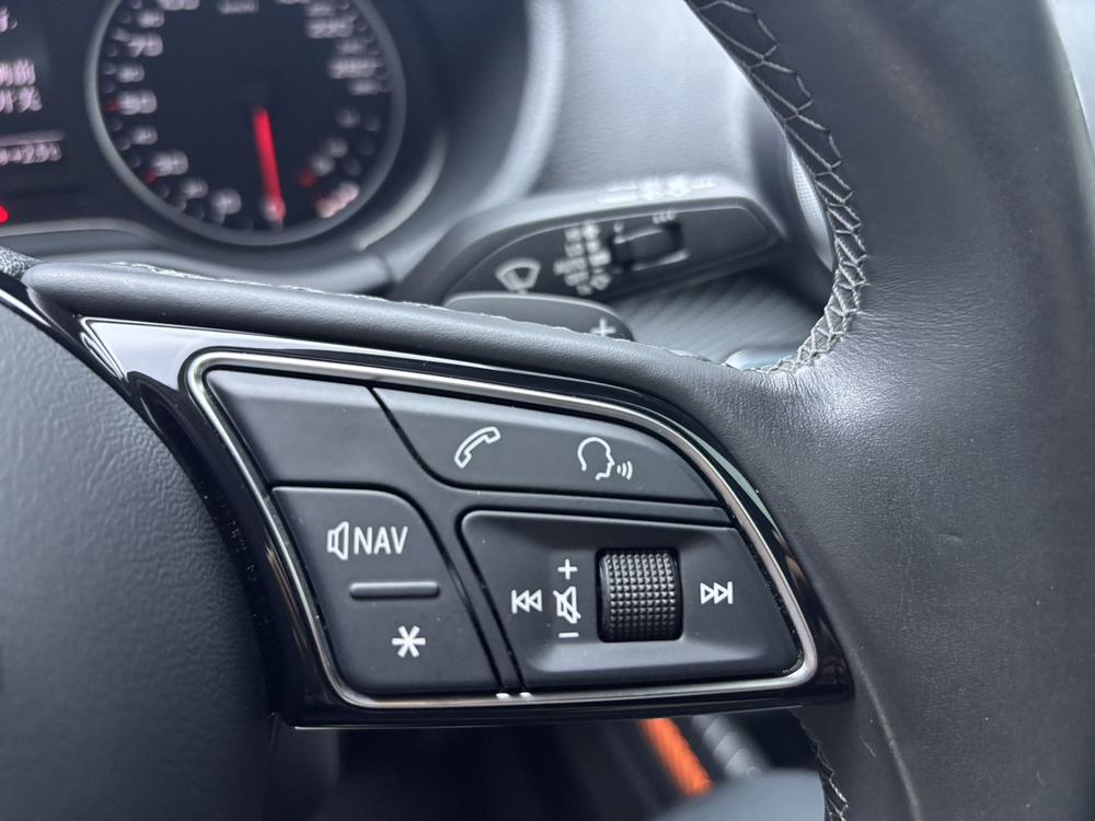 Audi Audi Q2L