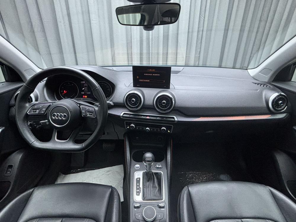 Audi Audi Q2L