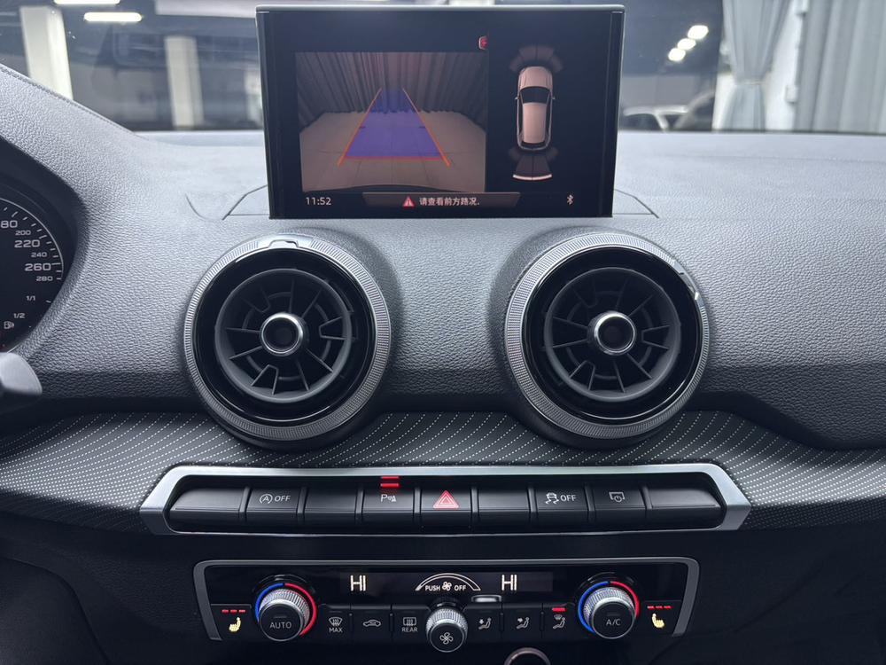 Audi Audi Q2L