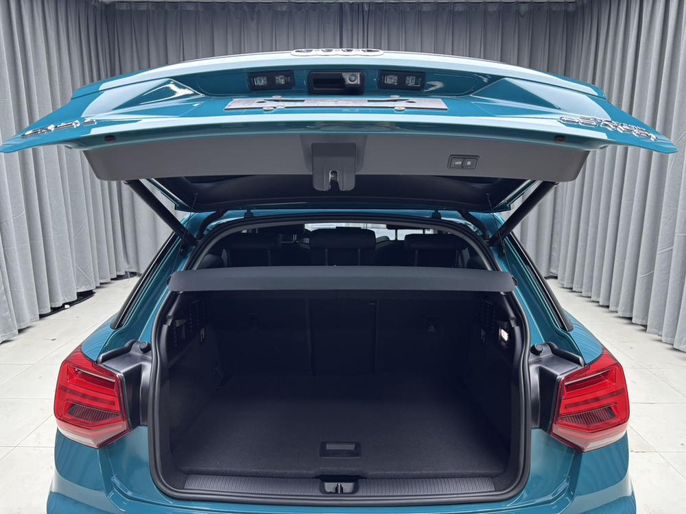 Audi Audi Q2L
